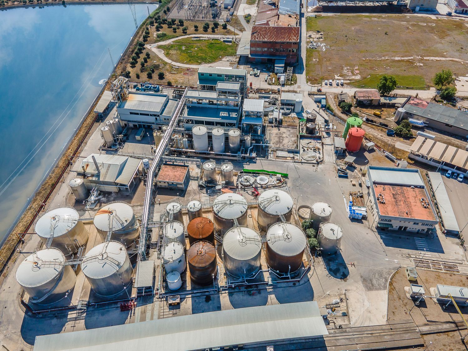 Substitution of fossil fuels for the use of sustainable biofuels manufactured by Linares Biodiesel Technology S.L.U.