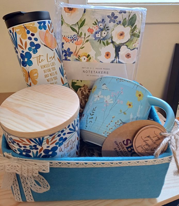 Gift box of  4   Blue Magnolia