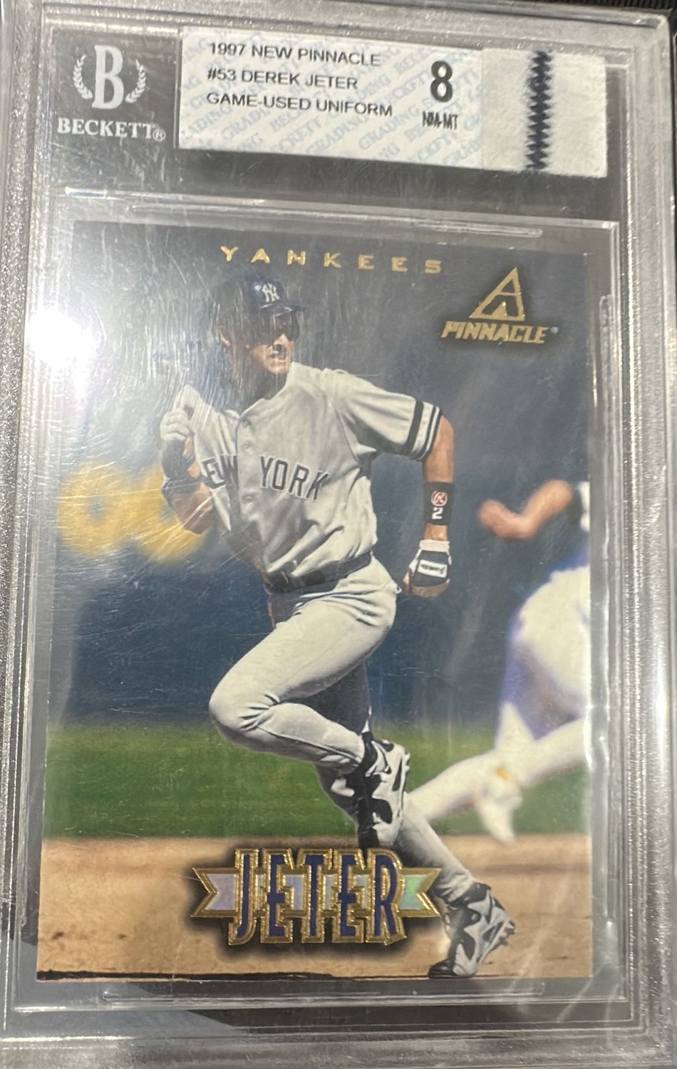 1997 Pinnacle Derek Jeter Patch BGS 8