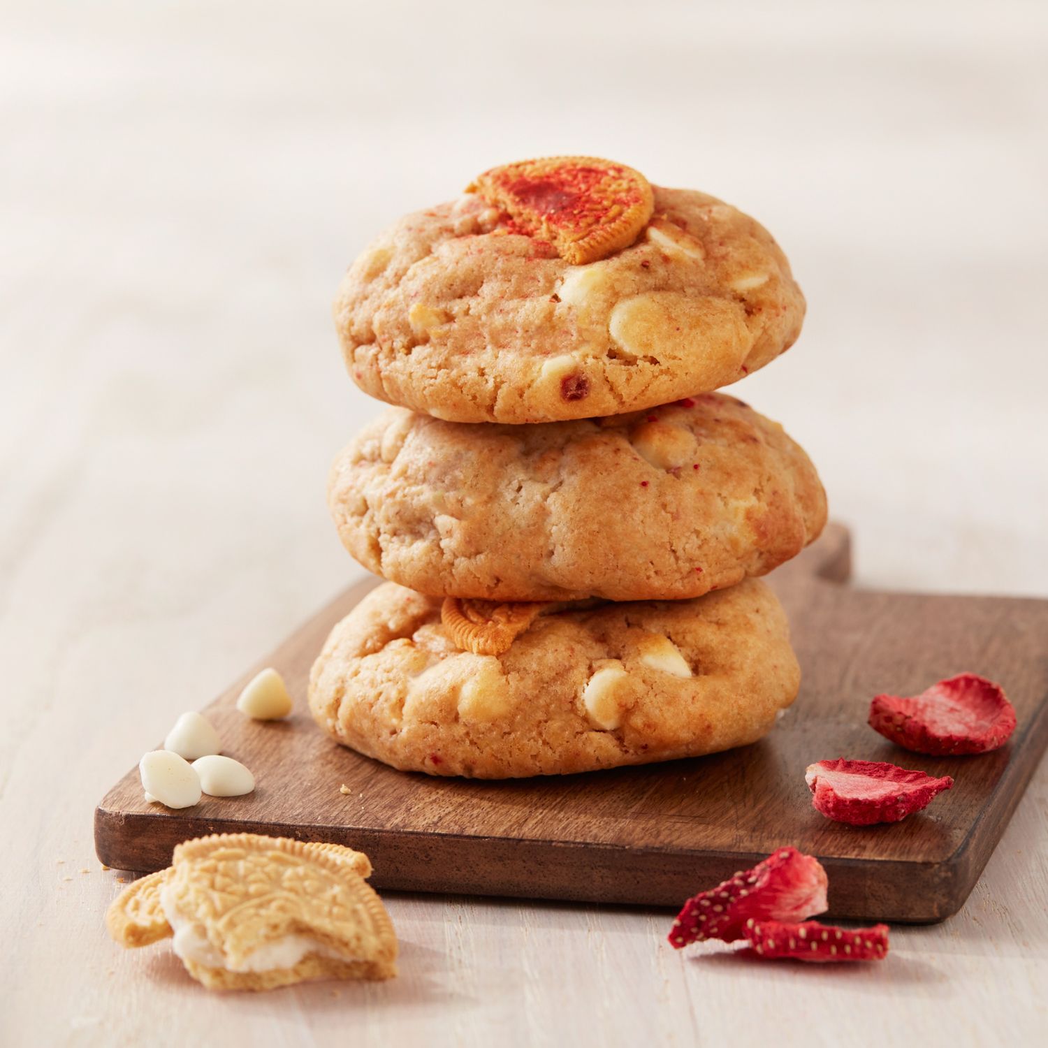 STRAWBERRY BLONDE COOKIE