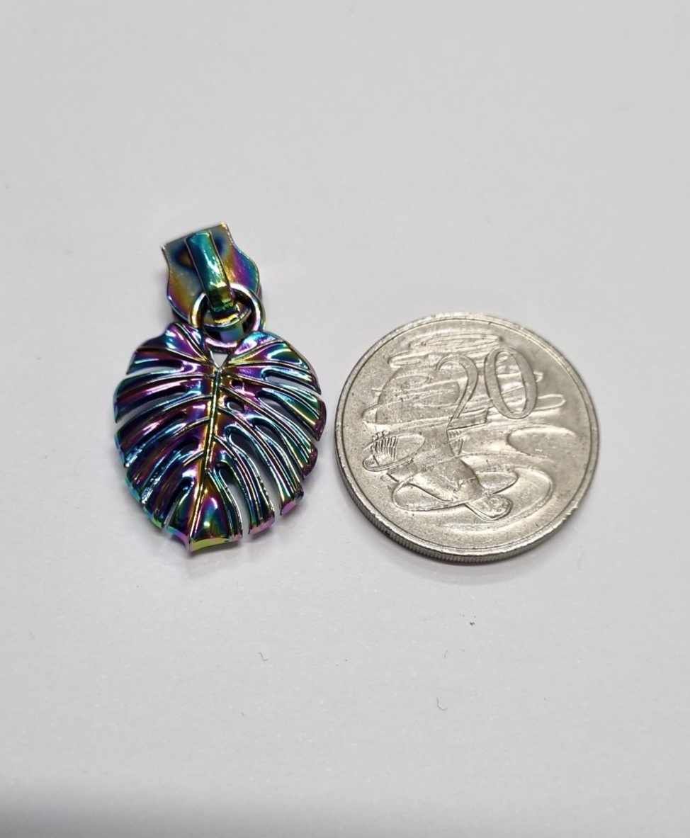 Monstera - Iridescent