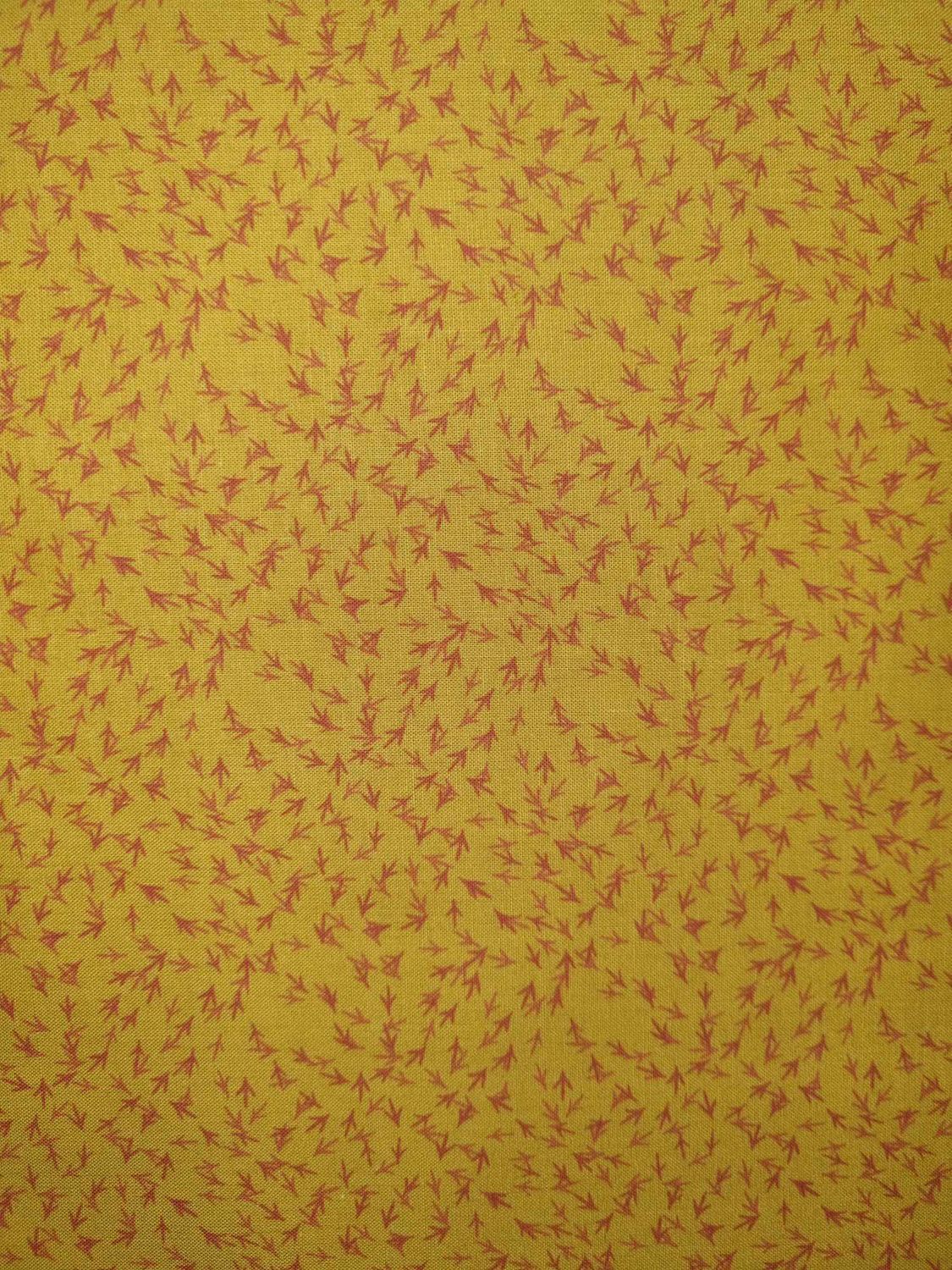 Cluck Cluck Bloom 1/2M, Cluck Cluck Bloom Collection: Chicken Tracks Gold Y3796-68