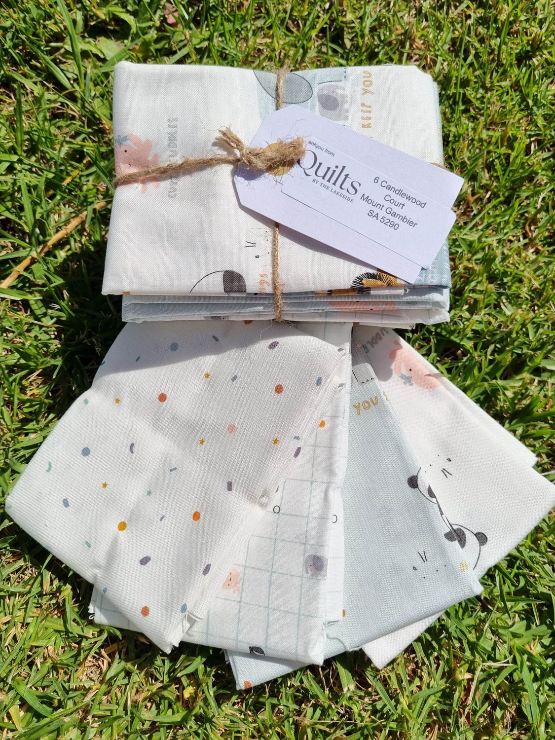 Riley Blake - Little Things - 4 P - Fat 1/4 Pack - Off White