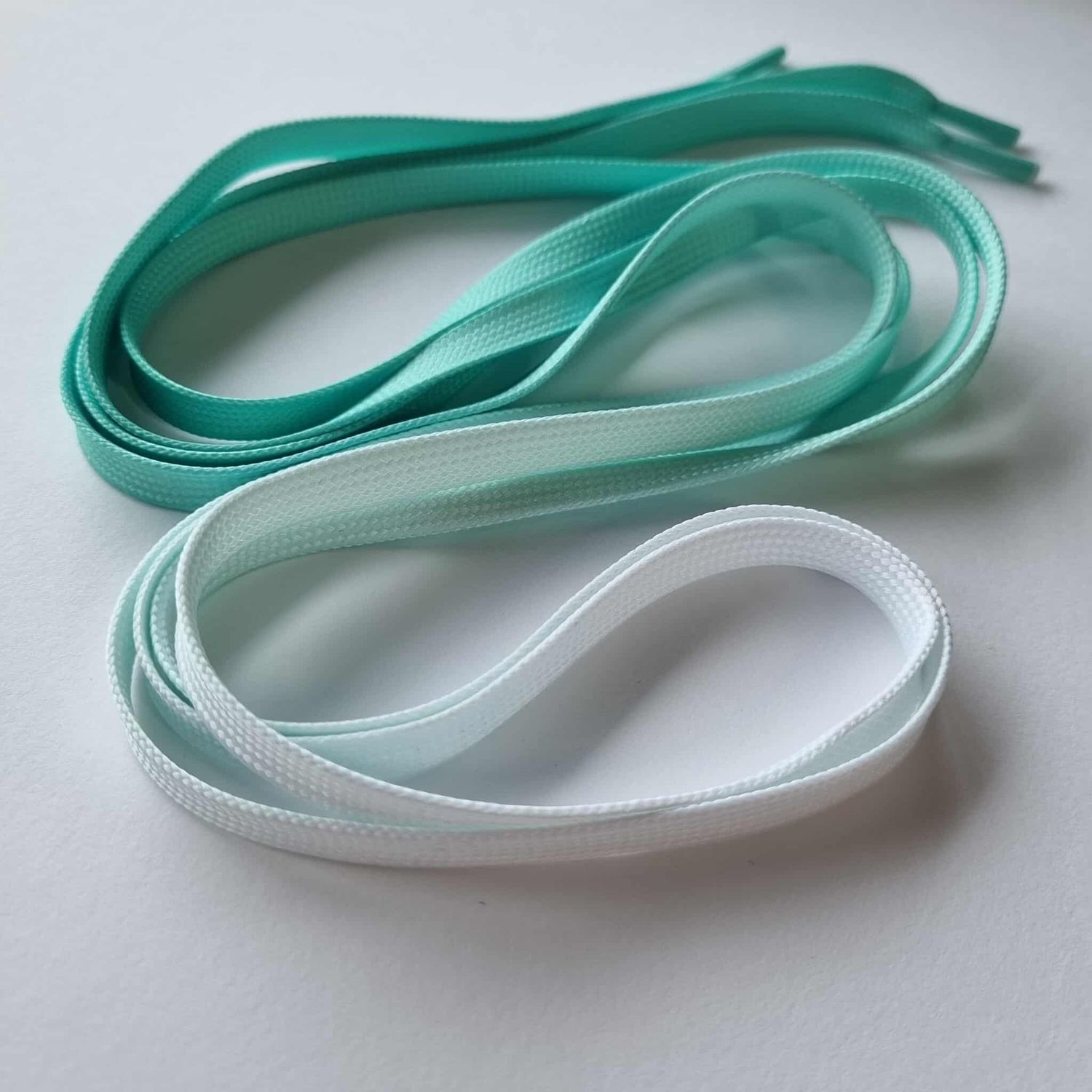 Ombre Laces, Ombre Laces: Mint