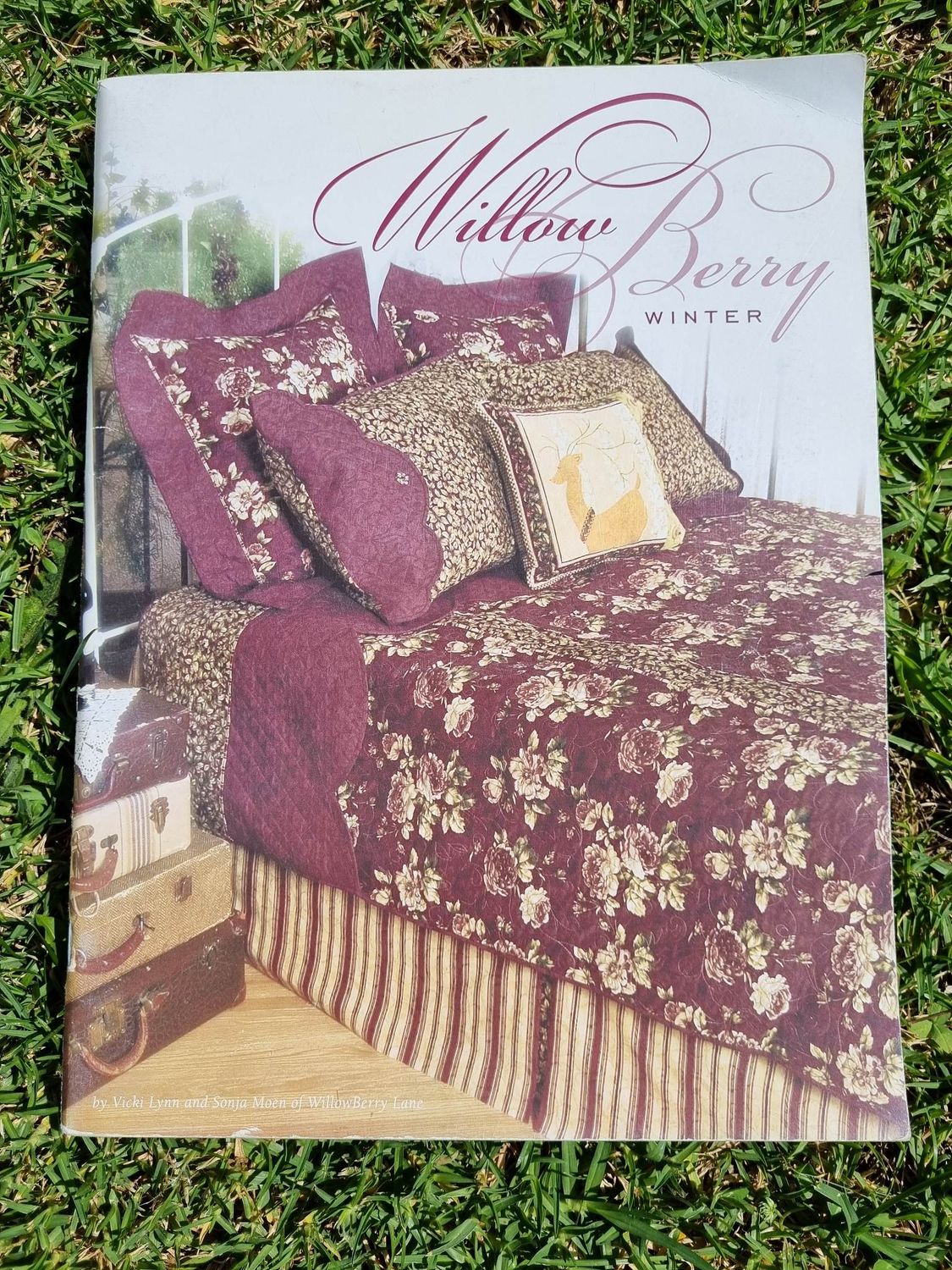 WillowBerry Lane - Winter Berry Winter