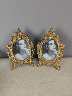 Akmeniniai, plastikiniai, polirezino gaminiai