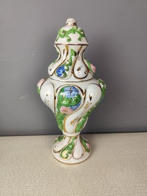 Uždengiamos vazos, puodai