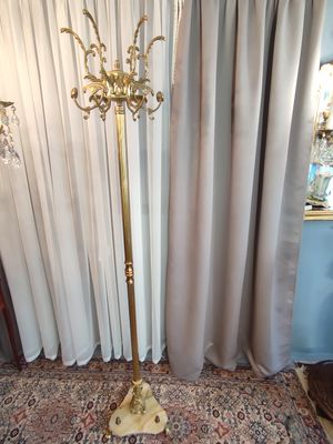 Kabykla su onikso akmeniu