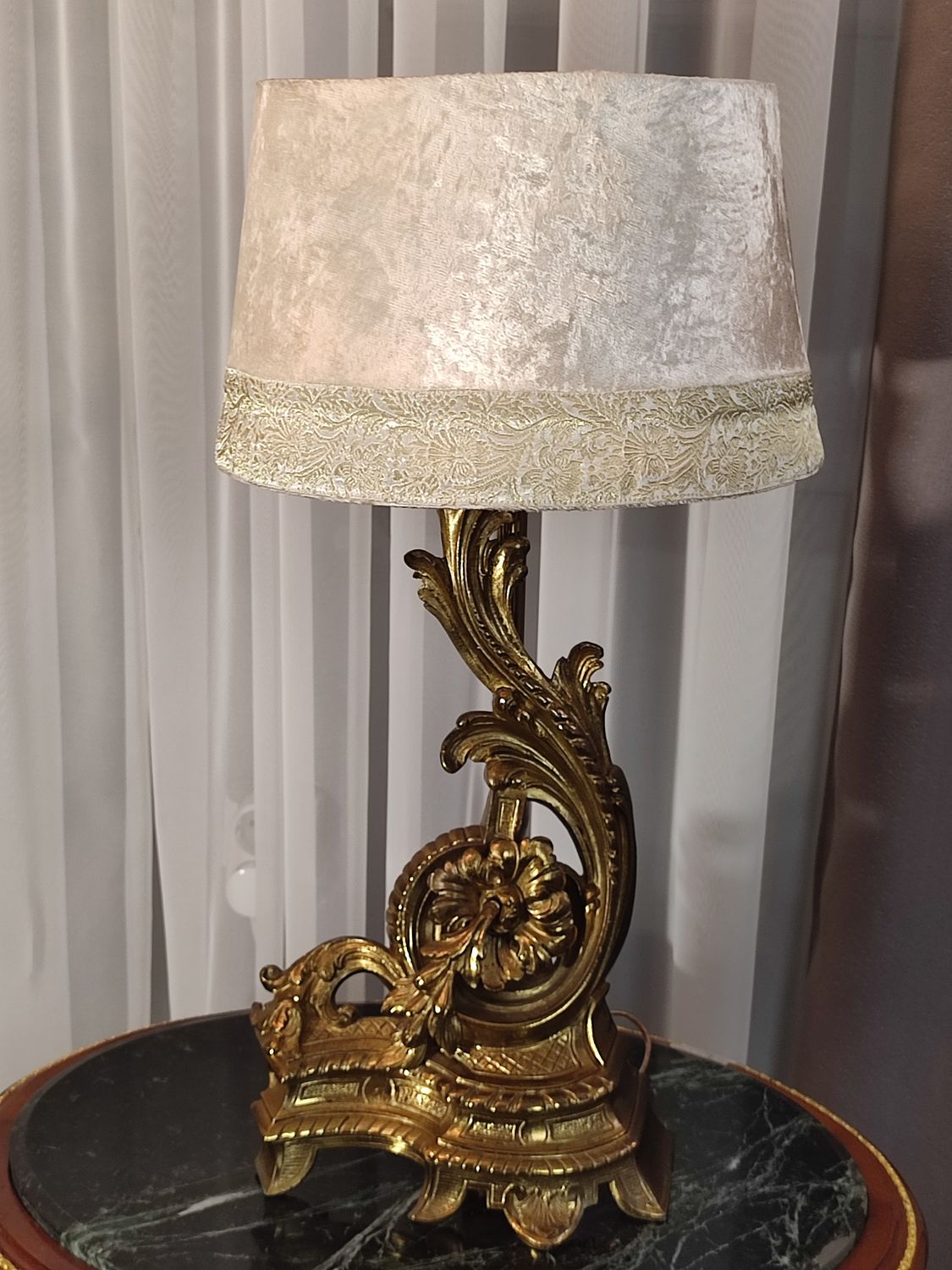 Stalinis šviestuvas