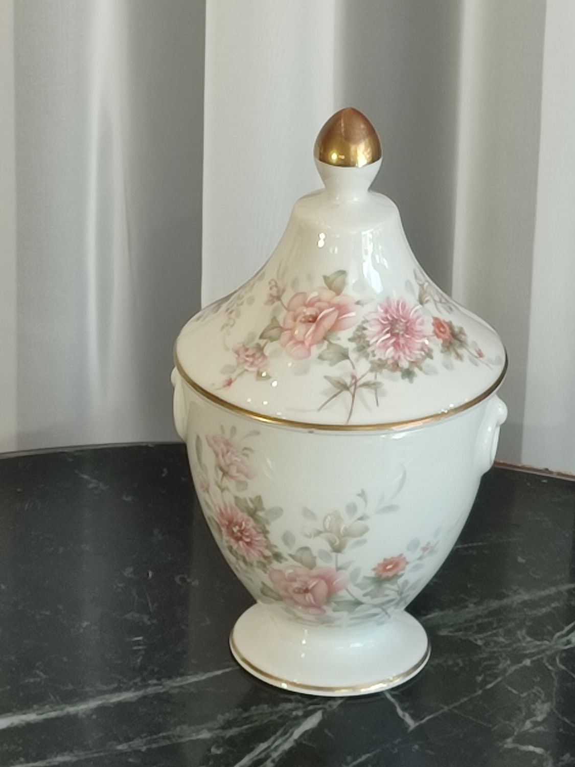 &quot;Limoges&quot; porceliano indelis