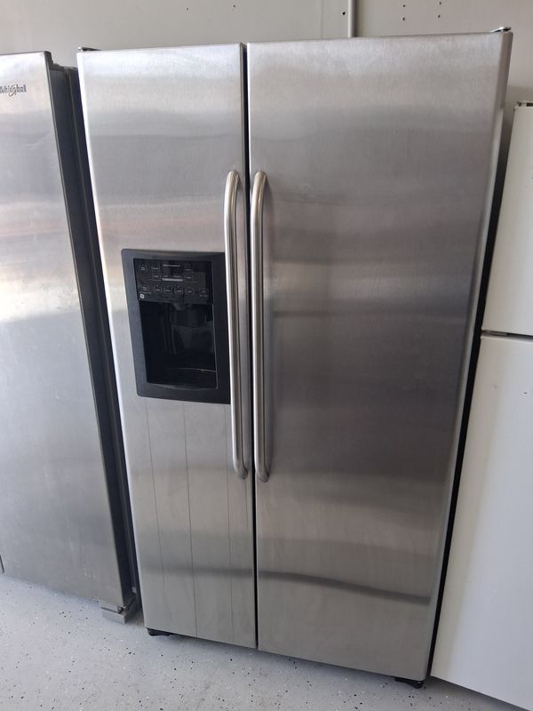 Side by Side Refrigerator Model #GSS25WSTA