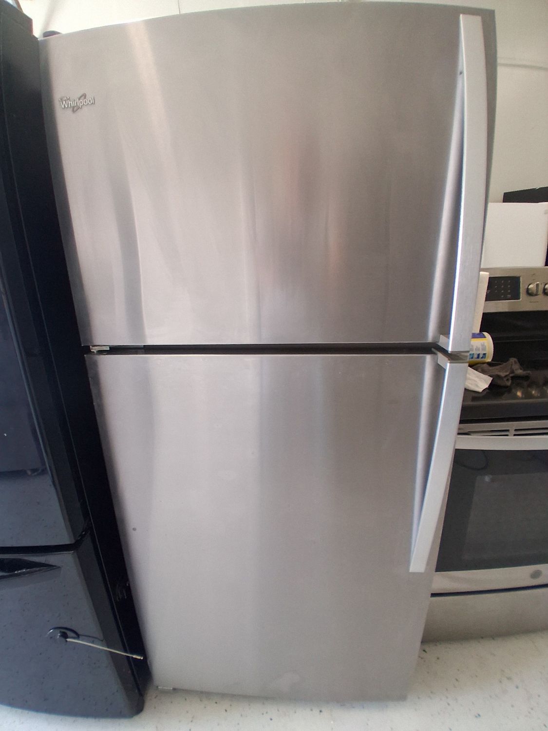 Top Freeze Refrigerator Model# WRT318FZDM01