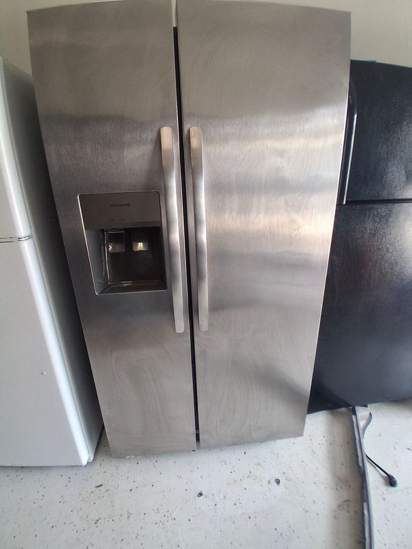 Frigidaire Side by Side  Model # FRSS2623ASO