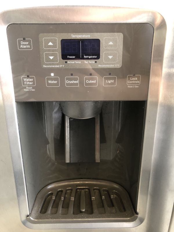 Side by Side Refrigerator | MN: GZS22DSJPFSS