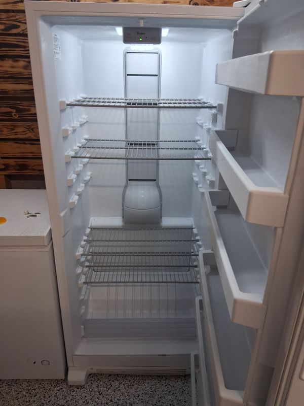 Upright Freezer | MN: WZF34X18DW03