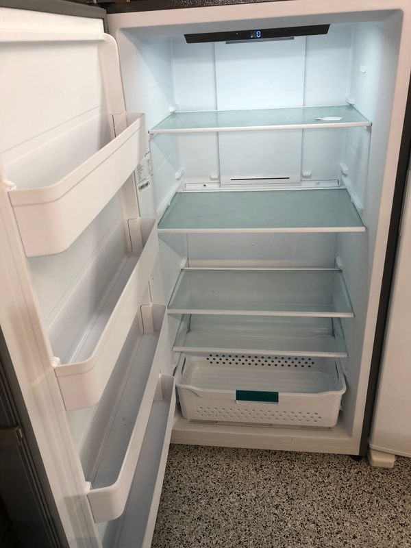 Upright Freezer | Mn: HFU171N1AVE