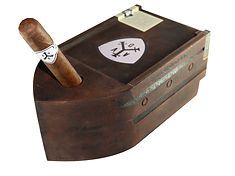 ADVentura Cigars:ADV Conqueror Capitan Box