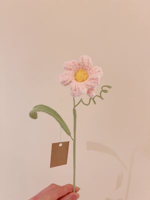 Crochet Hug - Single-Headed Peruvian Daffodil