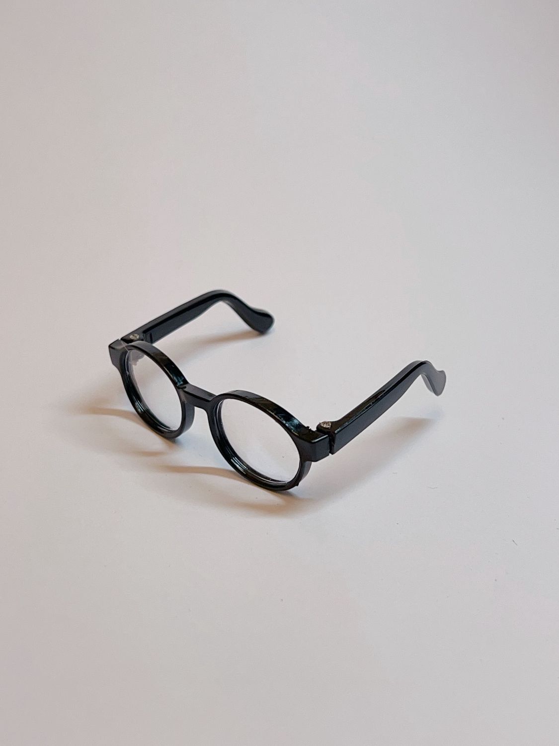 Keychain Decorative Plastic Glasses - Not a Toy, Design & Pattern: Black Frame & Clear Lenses