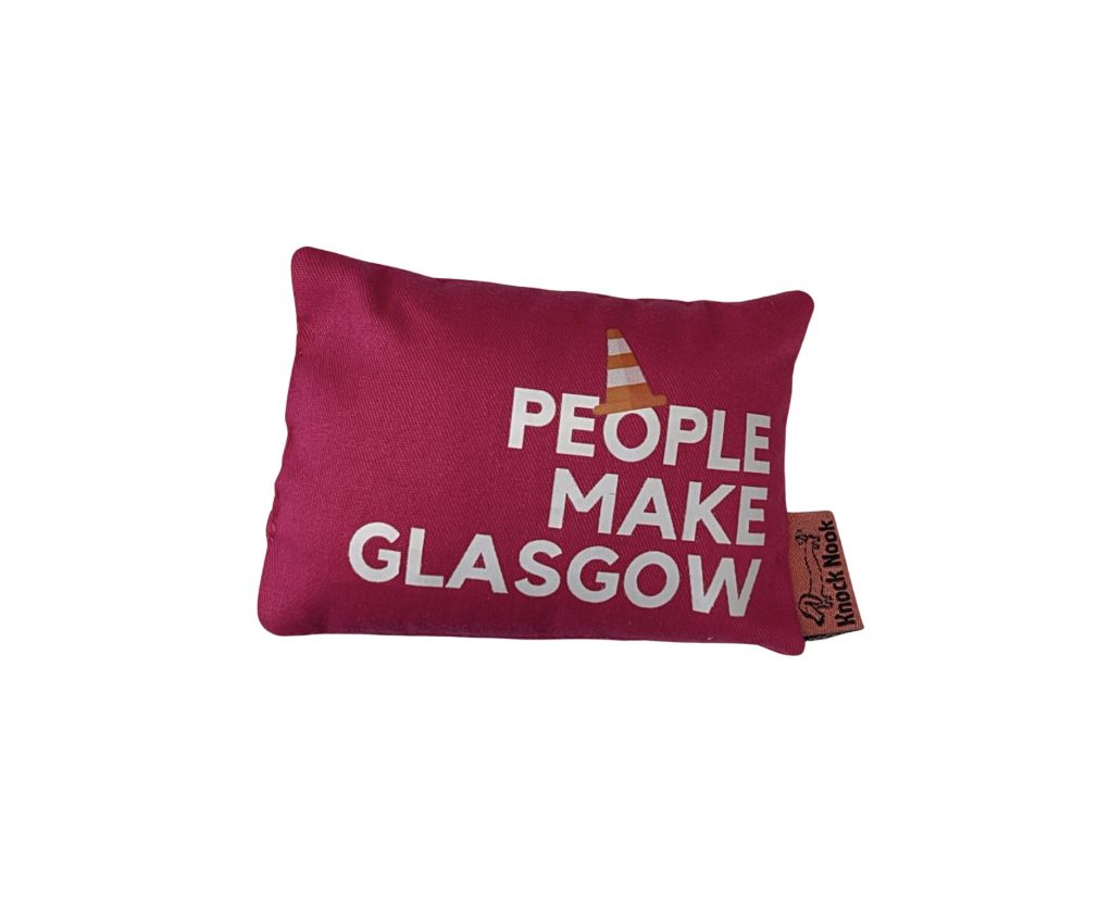 Fabric Handmade People Make Glasgow Pillow Fridge Magnet, color: White