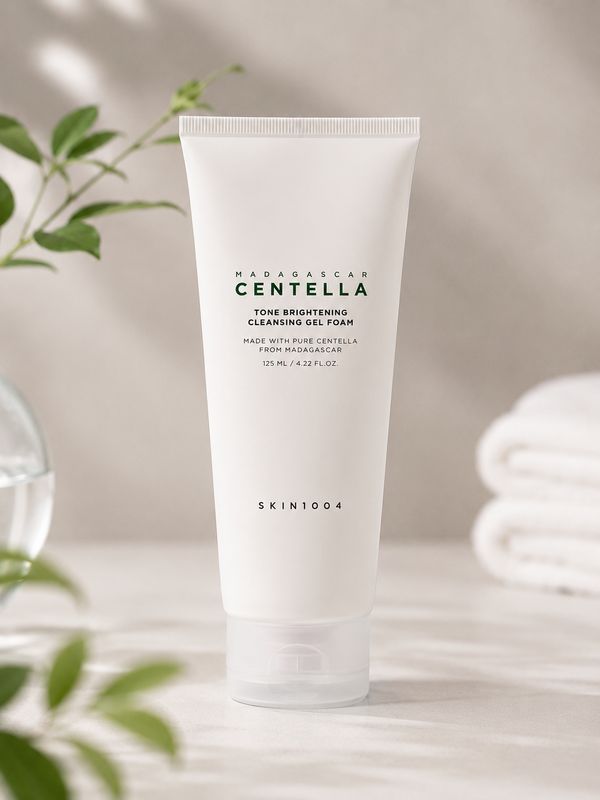 ​SKIN1004 Madagascar Centella Tone Brightening Cleansing Gel Foam