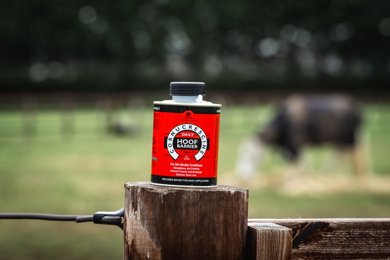 Carr Day &amp; Martin  Cornucrescine daily hoof barrier