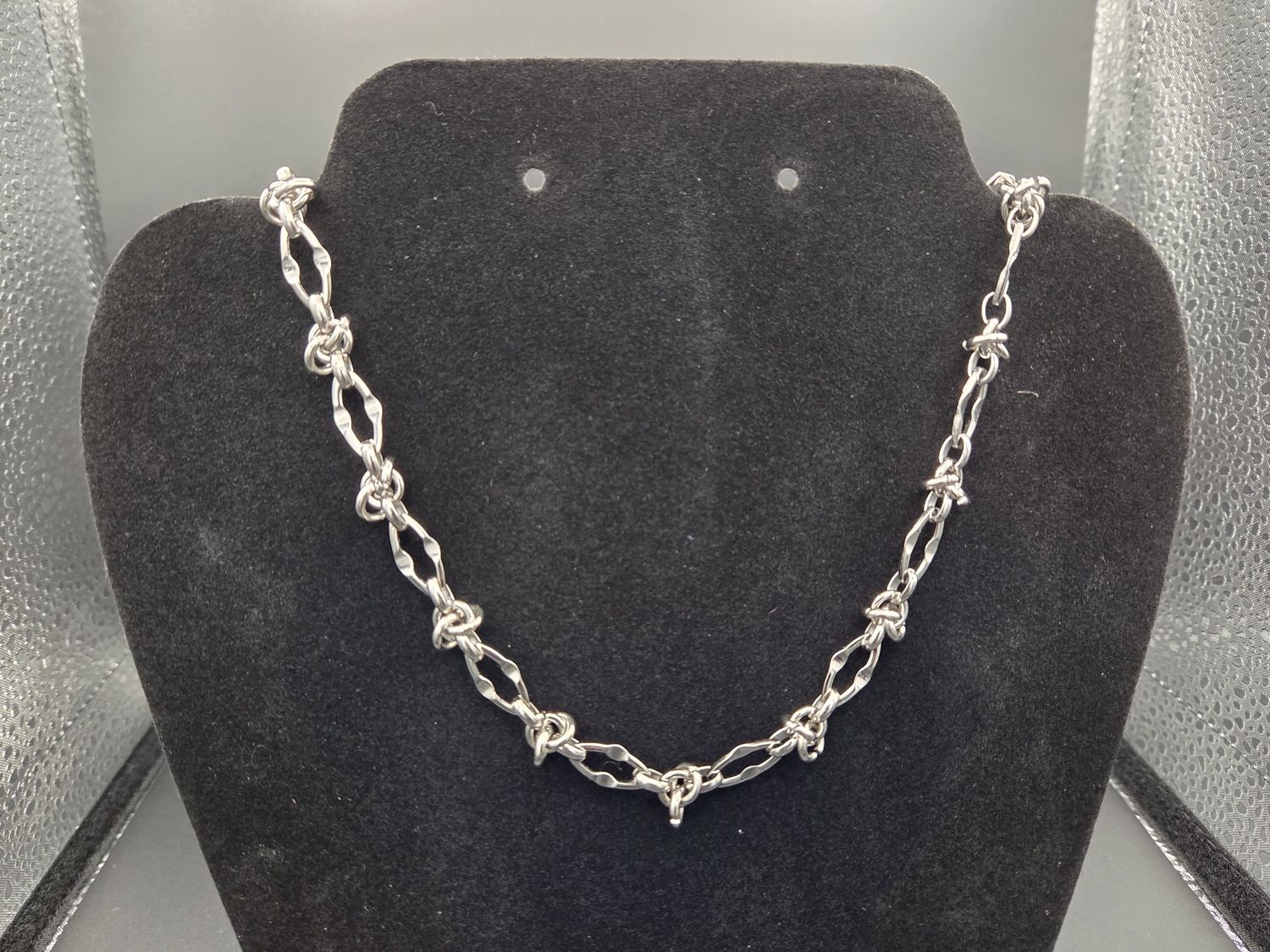KC- Medium Steel, Size: Intertwined knot