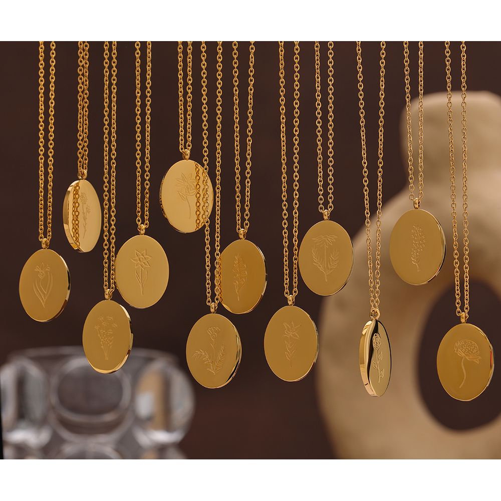 Oval Coin Pendant, Color: Gold