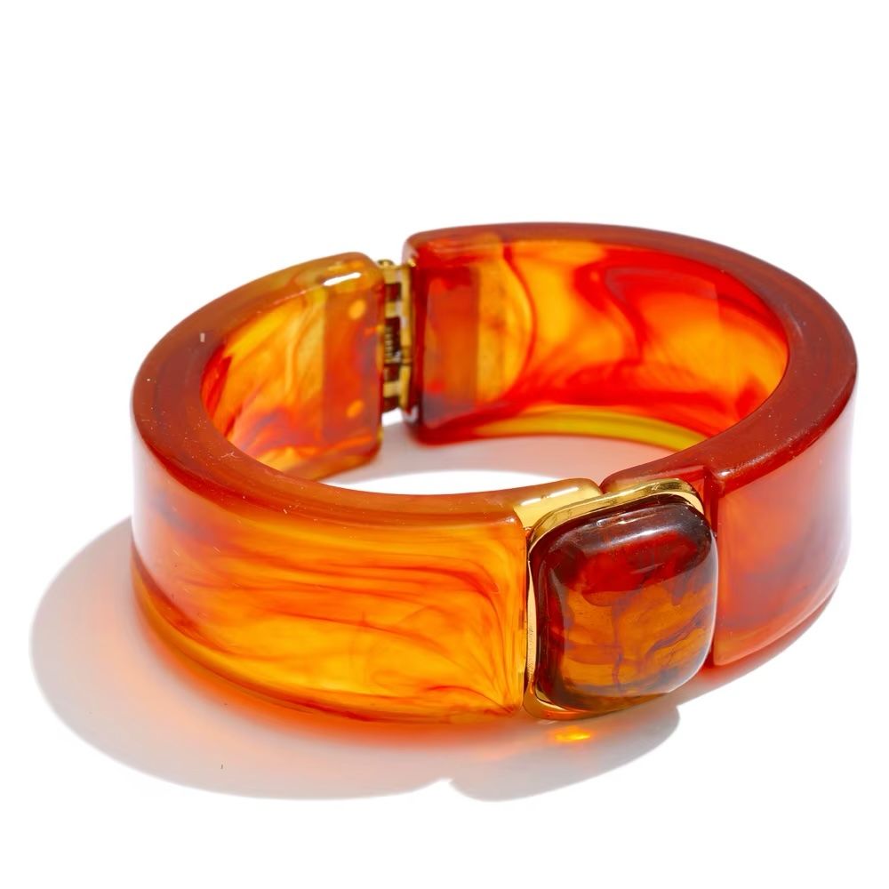 Gem Buckle Bangle, Style: Style 4