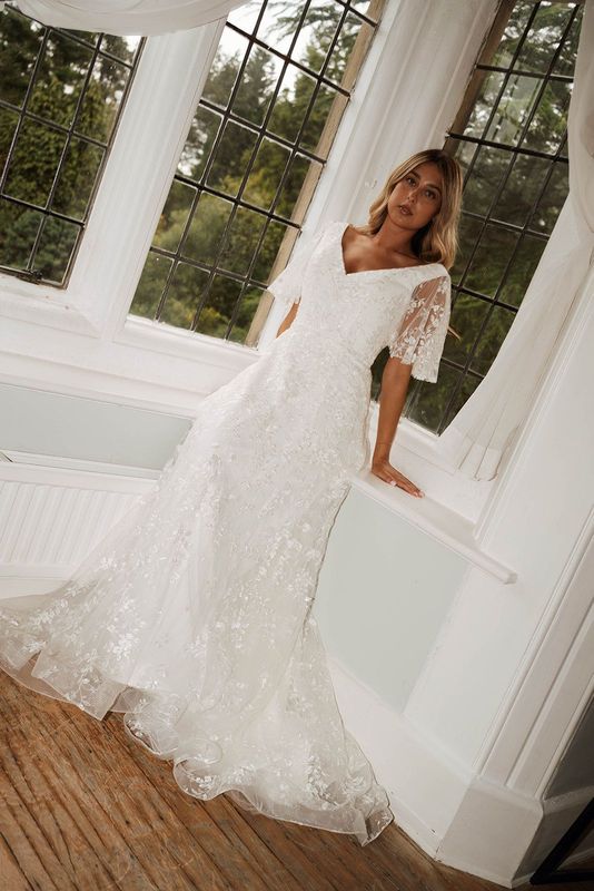 British Bridal size 12 WD137 British Bridal size 12 WD137