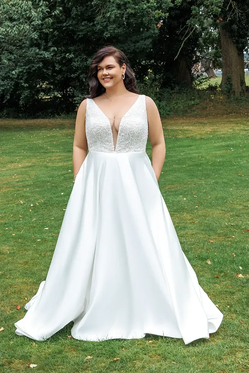 Island Bridal size 18 LM009