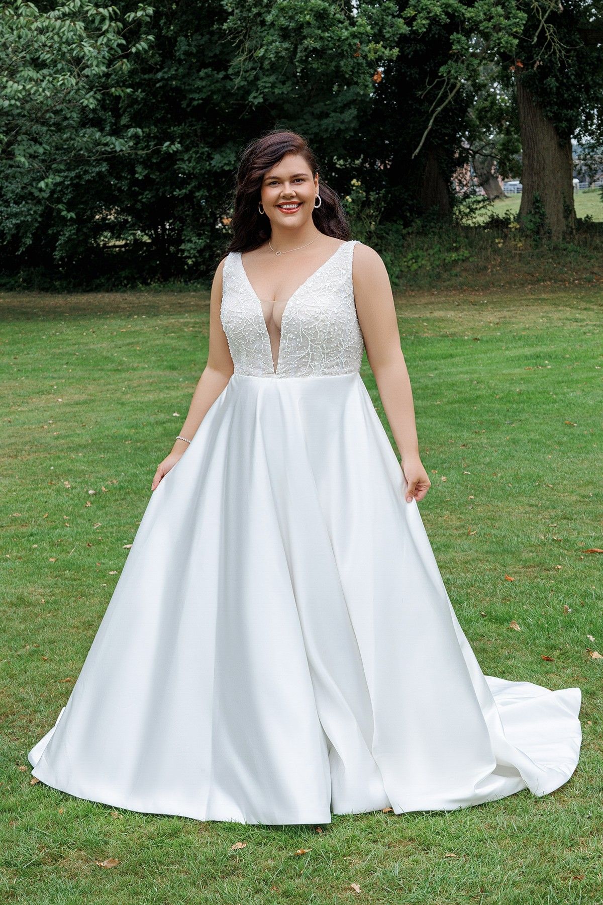 Island Bridal size 18 LM009