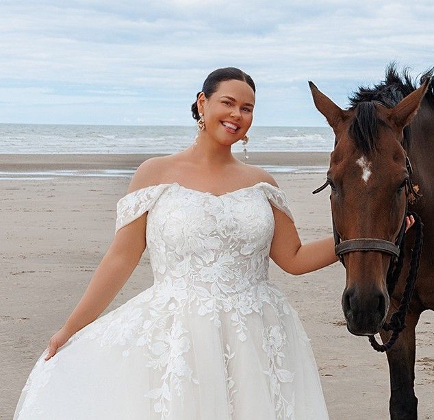 Island Bridal size 22 26808 Elowen