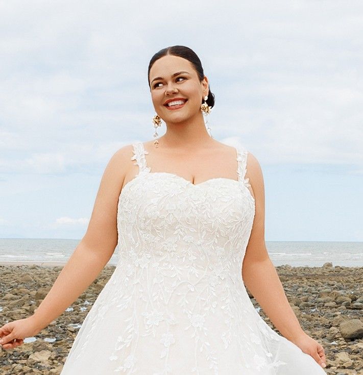 Island Bridal size 24 26812 Mara