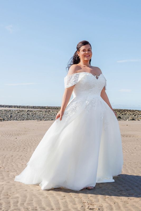Island Bridal size 20 26835 Lucina Island Bridal size 20 26835 Lucina