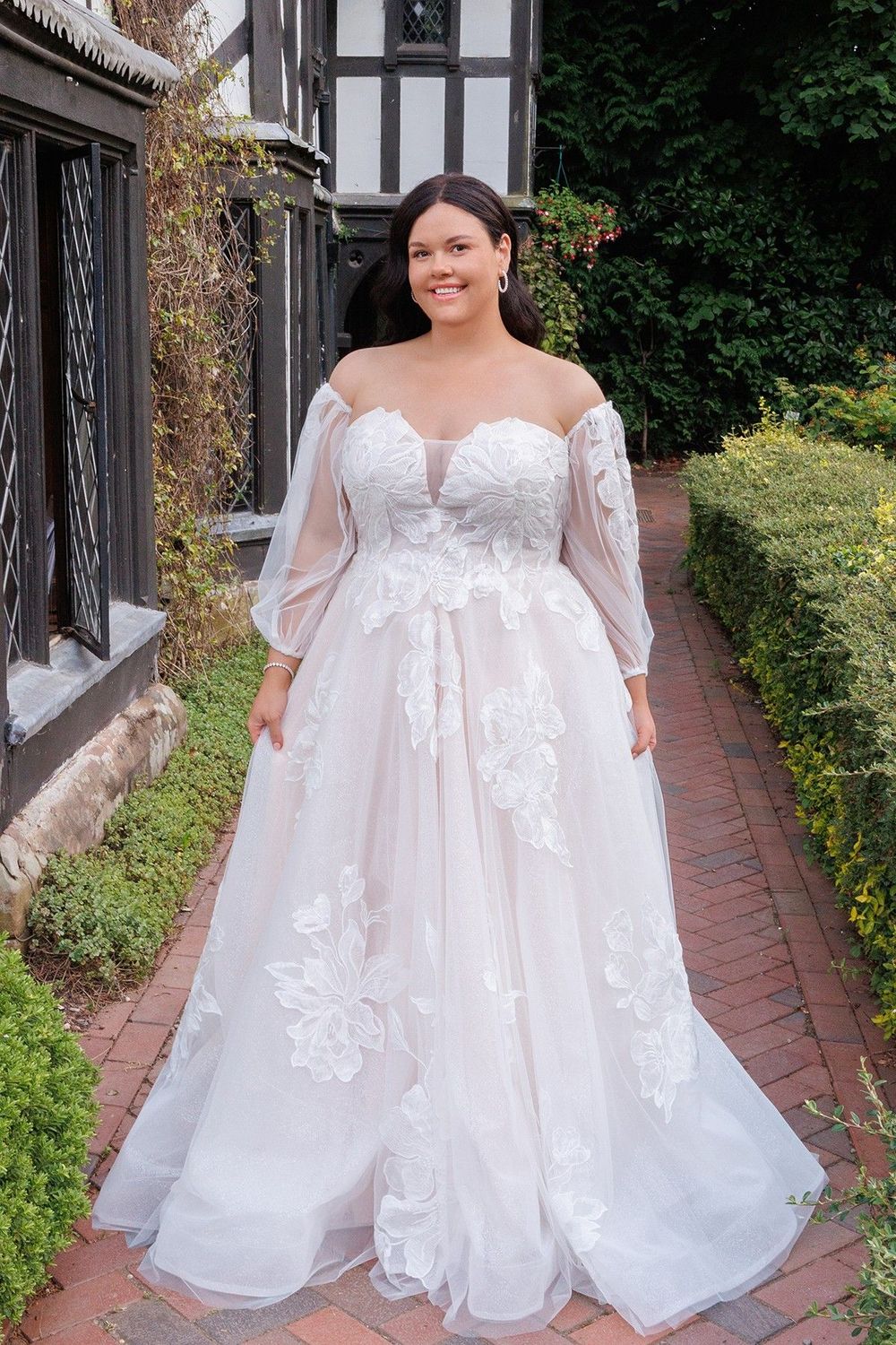Island Bridal size 20 25737