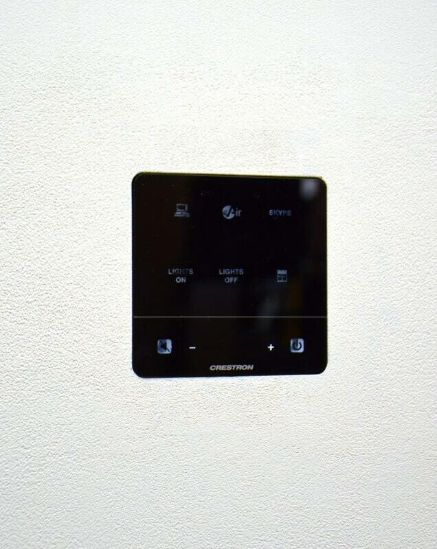 Crestron® MPC3-201 Keypad