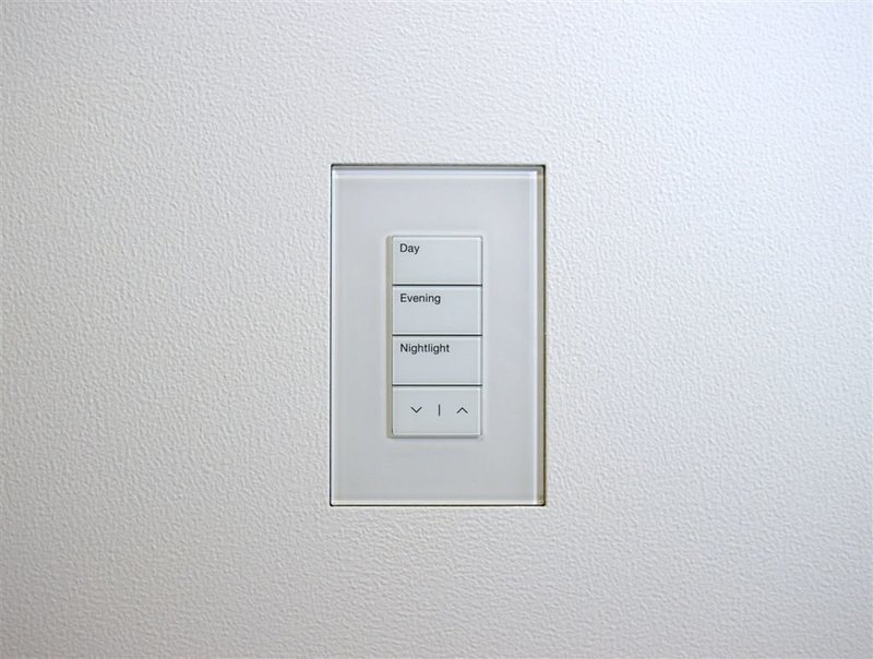 Lutron® Palladiom® QS Wallstations - US Glass