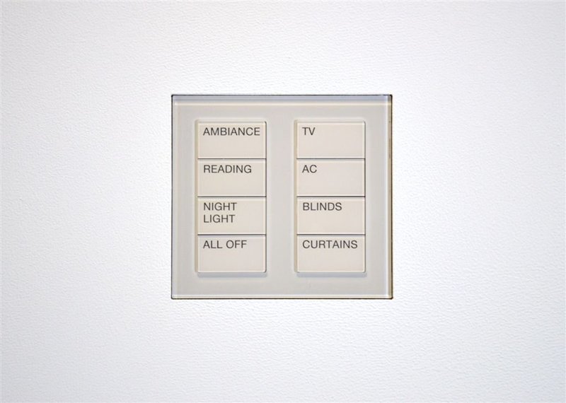 Lutron® Palladiom® QS Wallstations - Square Glass