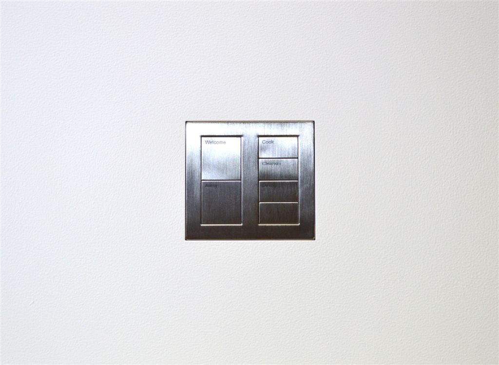 Lutron® Palladiom® QS Wallstations - Square Metal