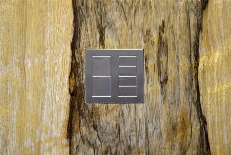Lutron® Palladiom® QS Wallstations - Square Matte / Metal / Glass