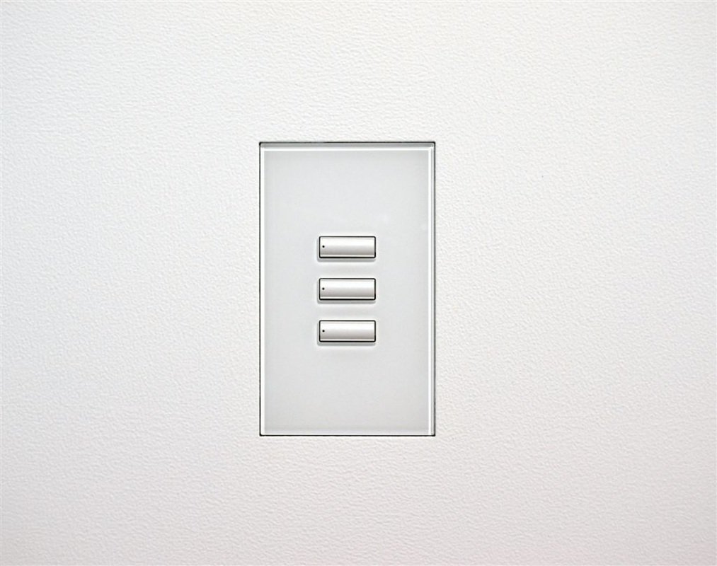 Lutron® HomeWorks® QS Architectural seeTouch® Keypad - Glass