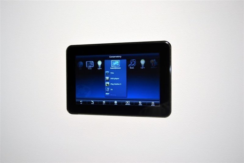URC® TKP-7000 7.5" In-Wall Colour Touchscreen / Keypad