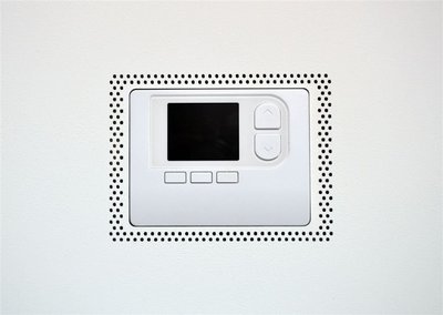 URC® THZ-100 Advanced Thermostat