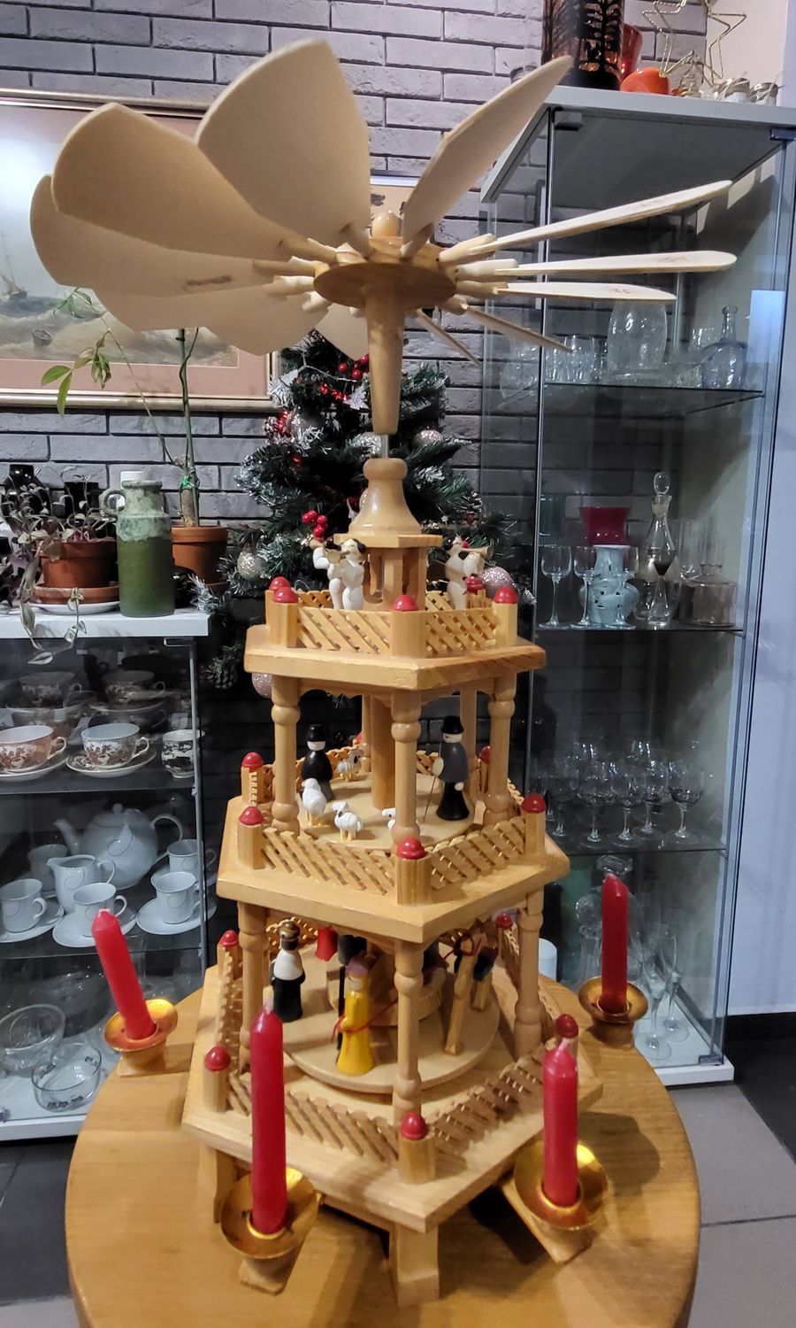 Bożonarodzeniowa drewniana karuzela