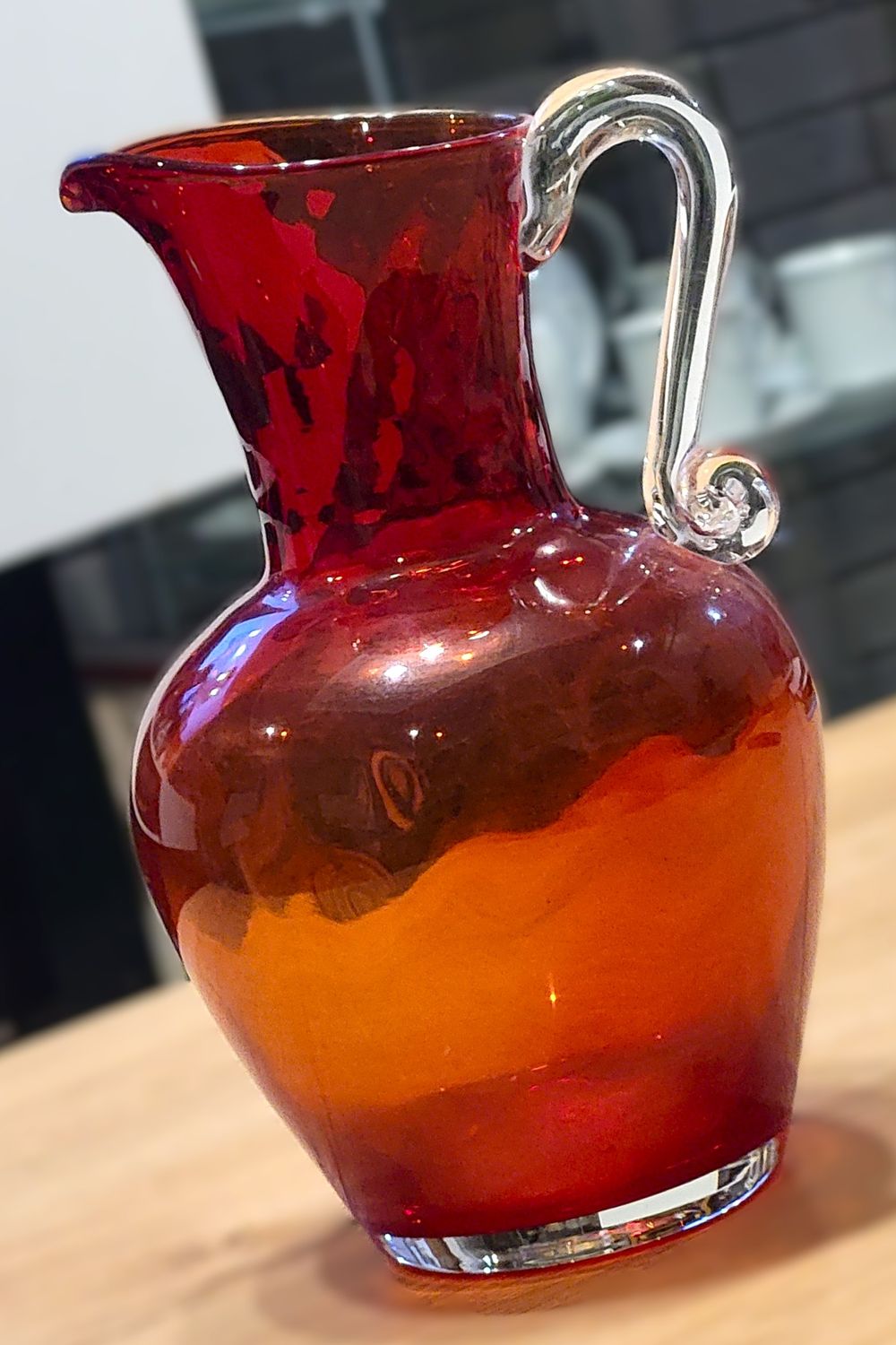 Czerwony szklany dzbanek HSG Ząbkowice