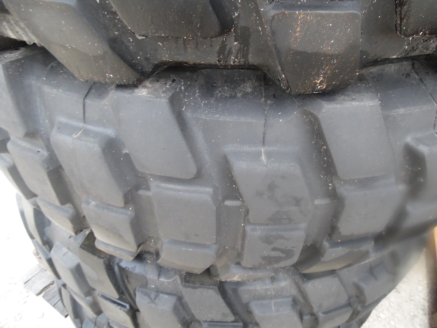 1400R20 Michelin XL tires 85% tread + Nice shape