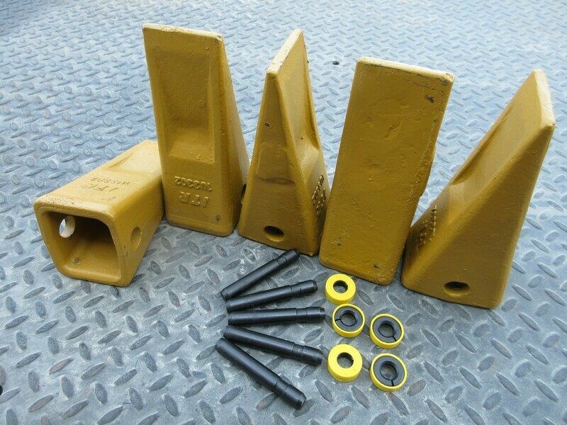 Gabelzahn Baggerzahn Anschraubzahn Schaufelzahn Lochabstand 40-45mm Gabelzahn Baggerzahn Anschraubzahn Schaufelzahn Lochabstand 40-45mm