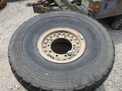 Sand Trail 450/80R20 Tire Military Tire Wheel Assembly Super single M35A2 MRAP