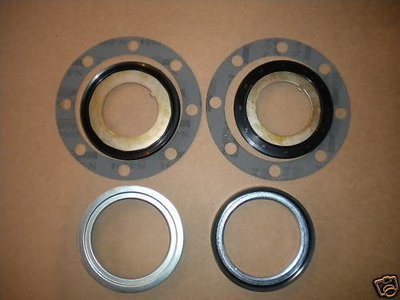 2.5 TON M35A2 NEW REAR AXLE HUB SEAL KIT WITH GASKETS